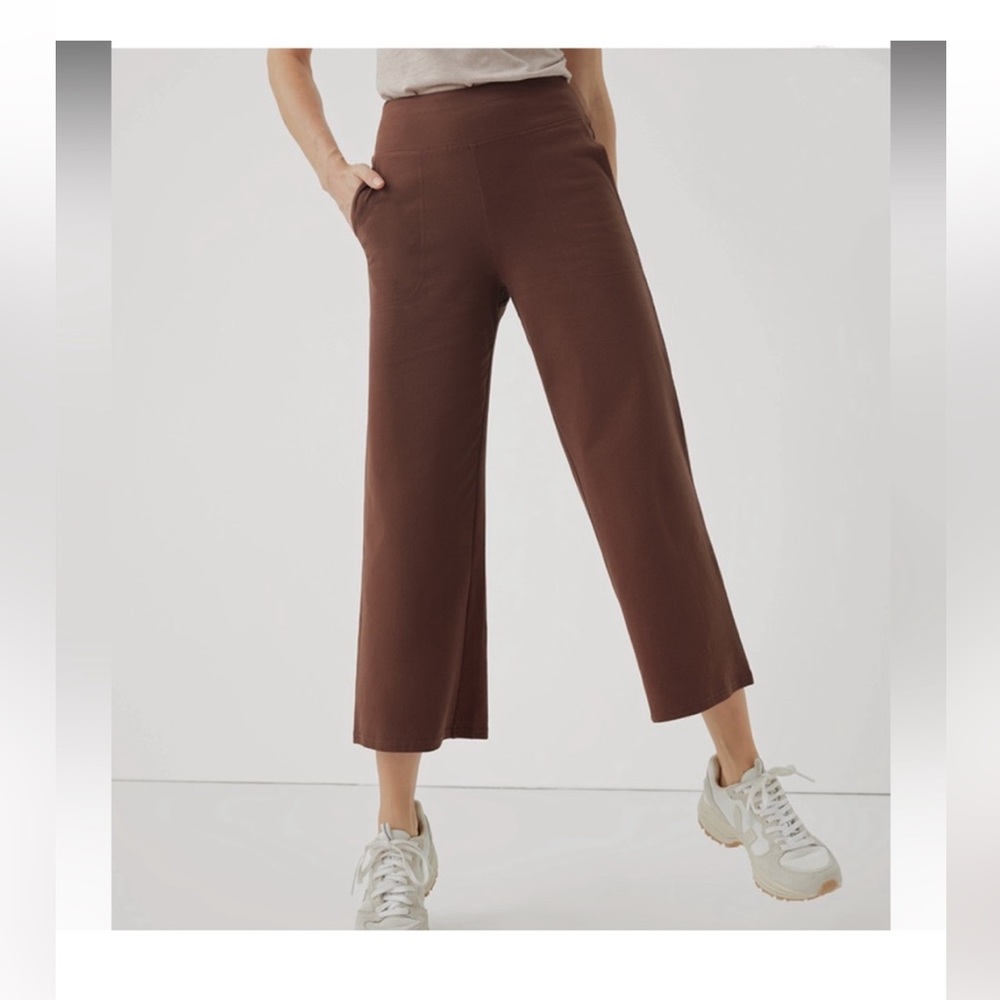 PACT Women's Cappuccino Avenue Pant - Cropped M